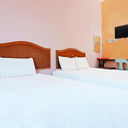 Hotel Oyo 90598 Living House C0 Kuching Zewnętrze zdjęcie