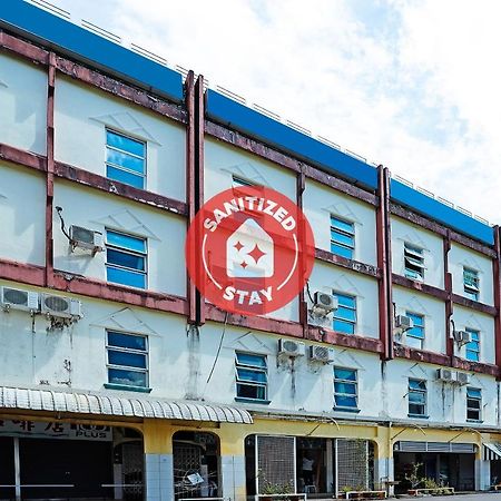 Hotel Oyo 90598 Living House C0 Kuching Zewnętrze zdjęcie