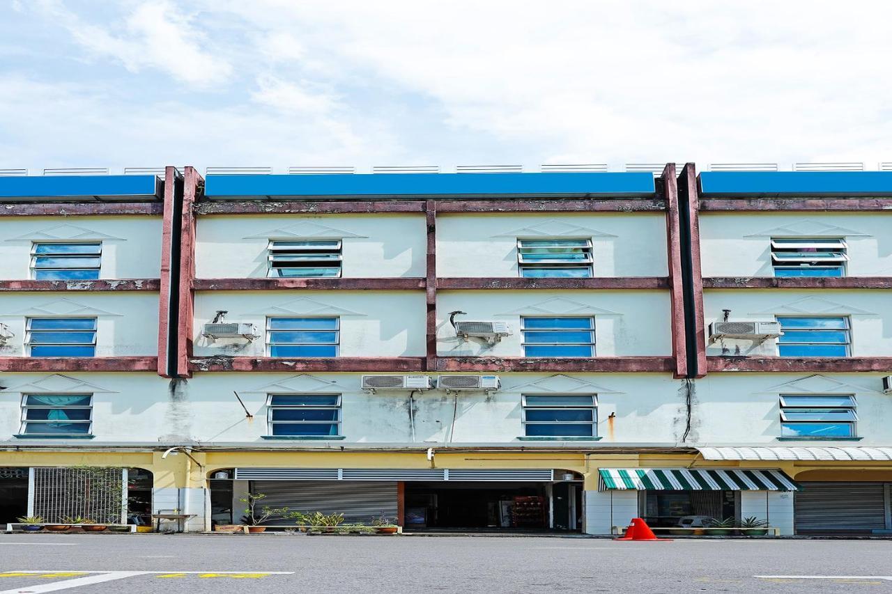 Hotel Oyo 90598 Living House C0 Kuching Zewnętrze zdjęcie