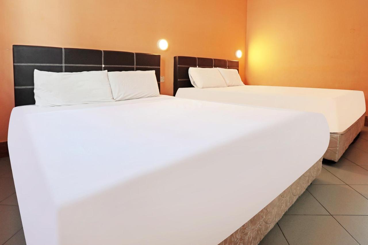 Hotel Oyo 90598 Living House C0 Kuching Zewnętrze zdjęcie