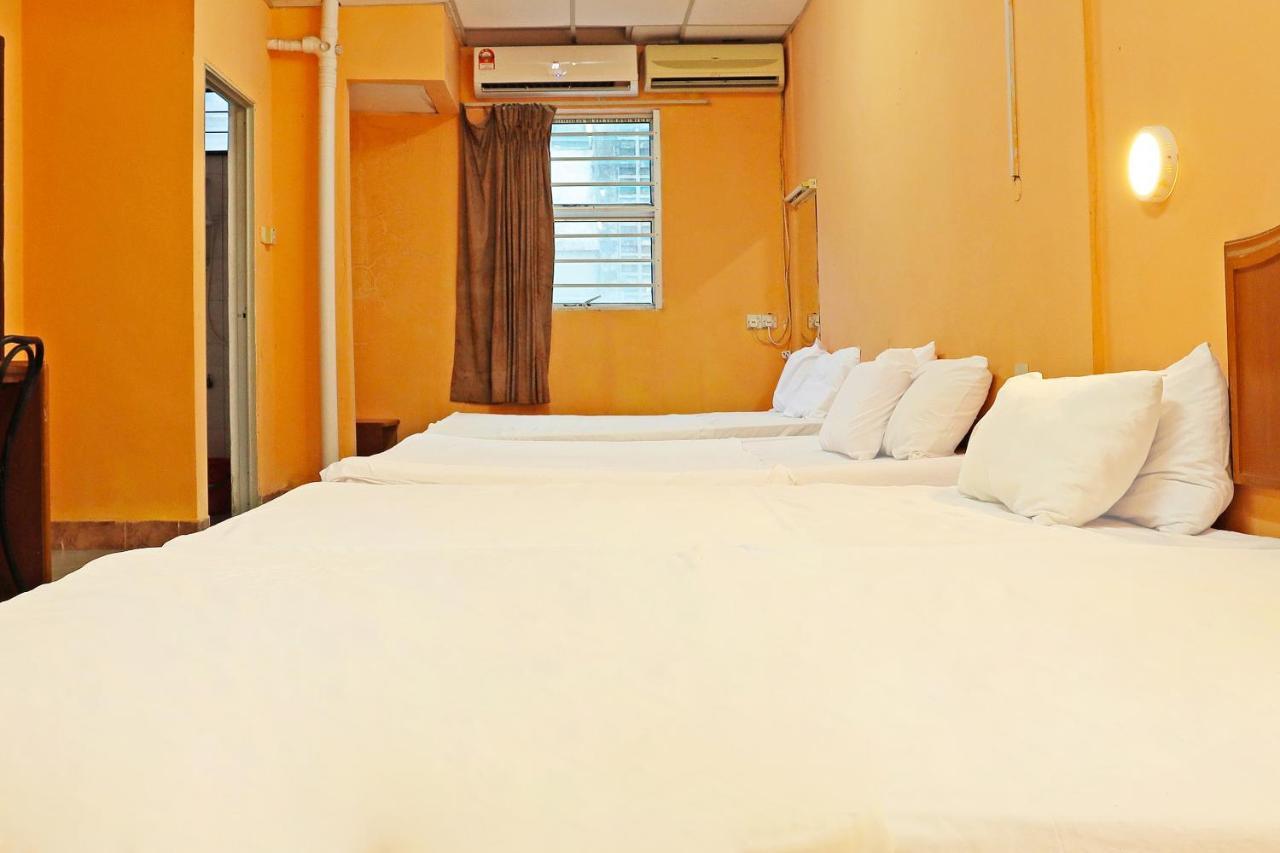 Hotel Oyo 90598 Living House C0 Kuching Zewnętrze zdjęcie